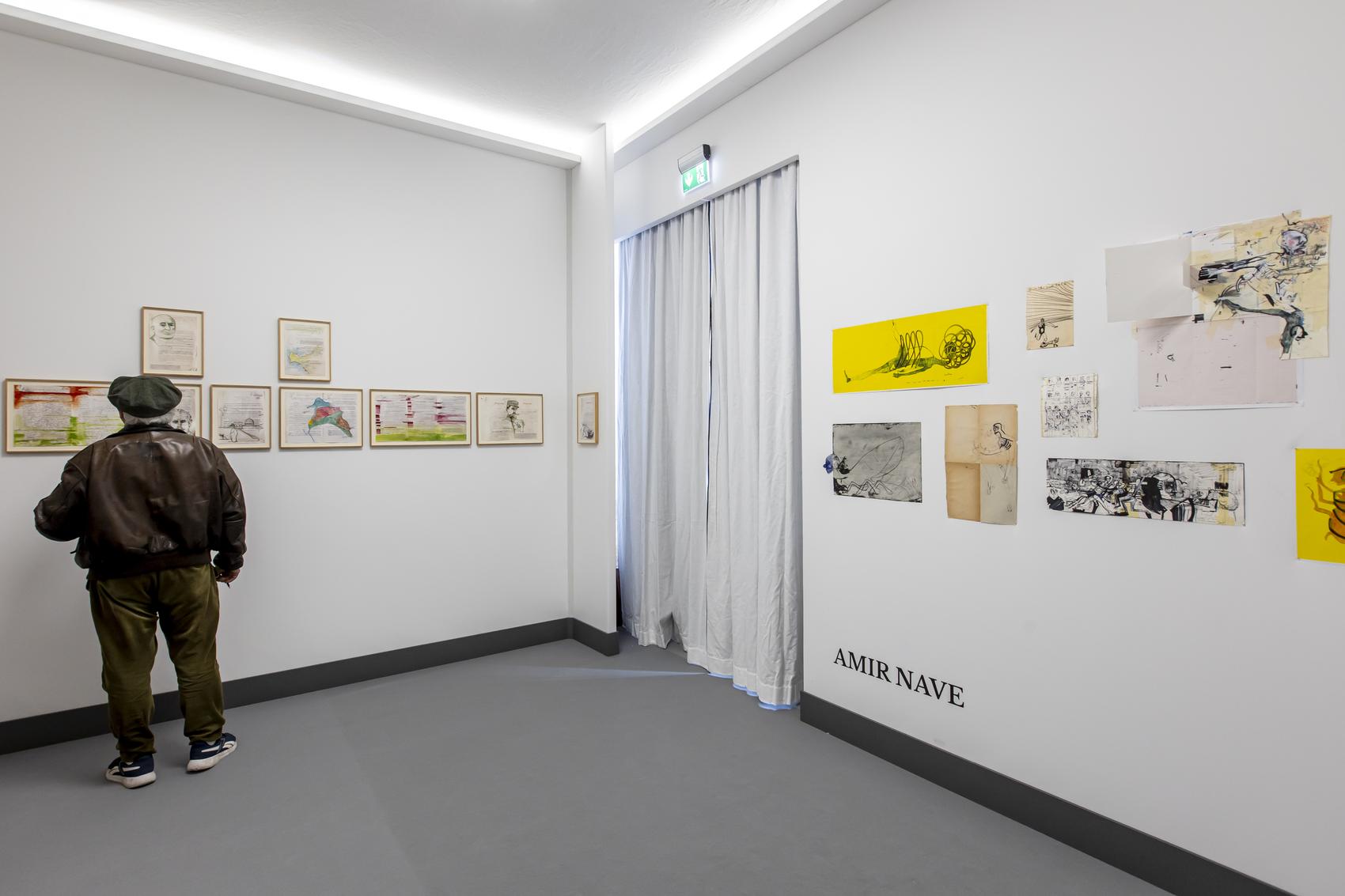 Le stand du Prix de dessin contemporain de la Fondation Danie & Florence Guerlain au Salon du dessin 2024